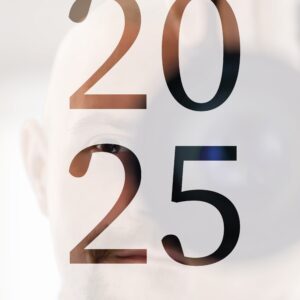 Detailní portrét osoby s překrytím velkých číslic 2025 a textem PORTRÉT a Lukáš Stehlík Photography dole.